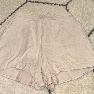Abercrombie & Fitch Light Tan Women's Shorts